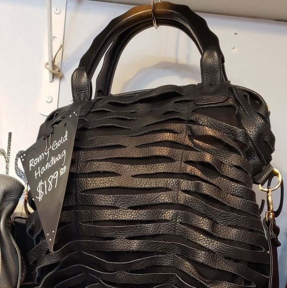Shoes & Jewerly & Bags & Apparel